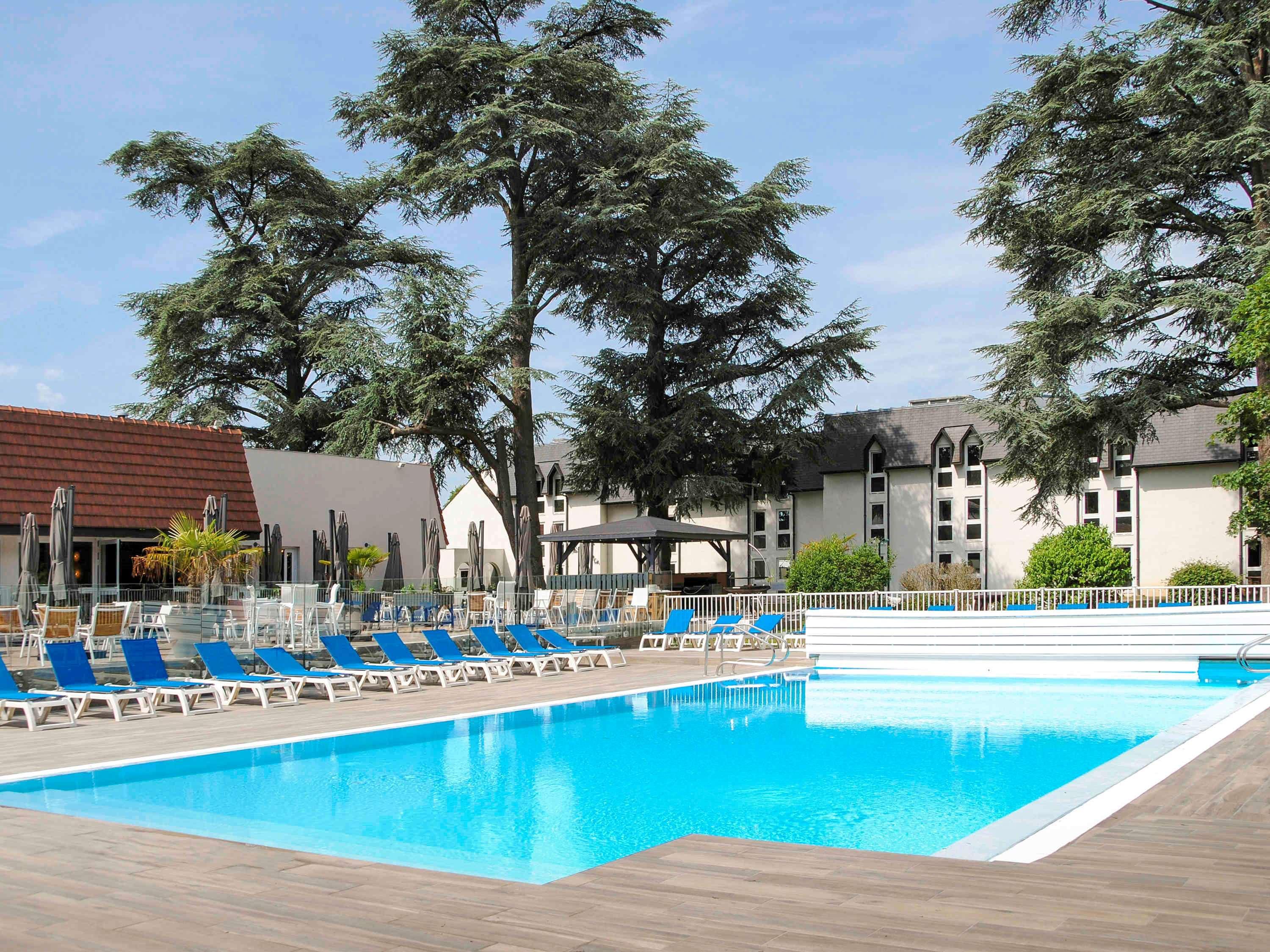 Mercure Parc Du Coudray - Barbizon Le Coudray-Montceaux Bagian luar foto