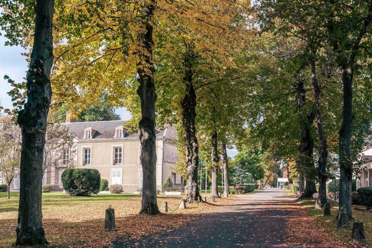 Mercure Parc Du Coudray - Barbizon Le Coudray-Montceaux Bagian luar foto